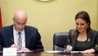 "أكتوبر الوردي" مبادرة مصرية للحماية من سرطان الثدي