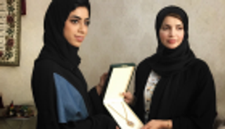 الاتحاد النسائي العام يُكرّم "إماراتية" لموقفها البطولي في إنقاذ سائق