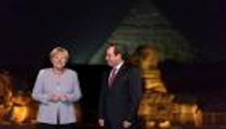 السيسي يهنئ ميركل بالولاية الرابعة