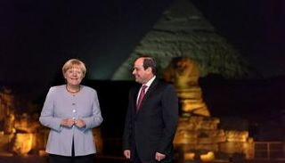 السيسي وميركل خلال زيارة الأخيرة لمصر - أرشيفية