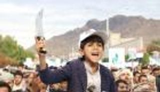 اضطراب التعليم بمناطق الحوثيين.. خطر يهدد طلاب اليمن بالتجنيد