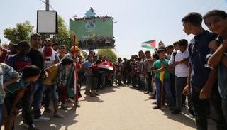 الغزيون يترقبون حصد ثمار المصالحة