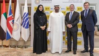 جانب من لقاء الشيخ أحمد بن سعيد آل مكتوم والدكتور ليام فوكس 