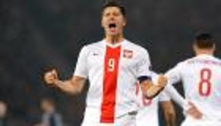 شاهد.. ليفاندوفسكي يدخل تاريخ بولندا ويتجاوز كريستيانو