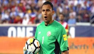 عاصفة "نيت" تدفع نافاس لمضاعفة جهده أمام هندوراس