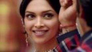 بالصور.. ديبيكا باديكون تنشر ملصقات دعائية لفيلمها الجديد