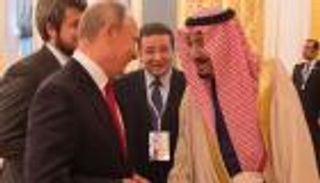 الملك سلمان في روسيا.. دور إقليمي بارز لحل قضايا المنطقة