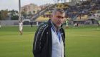 مدرب حتا أول ضحايا الدوري الإماراتي.. والبديل سوري