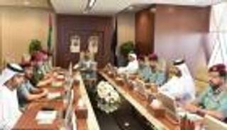 الدفاع المدني الإماراتي يبحث خطط تطوير الأداء