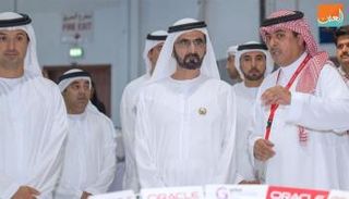 محمد بن راشد خلال زيارته لمعرض جيتكس 