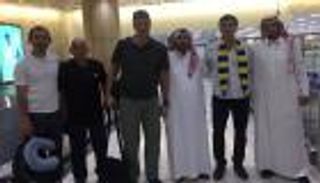 مدرب النصر الجديد يصل إلى السعودية