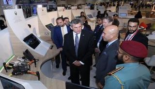 دفاع مدني دبي يطلق طائرة بدون طيار 