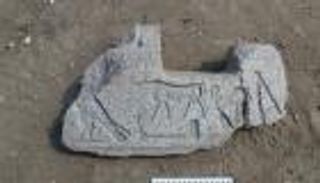 مصر.. العثور على بقايا من الجزء السفلي لتمثال بسماتيك الأول