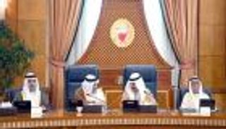 مجلس وزراء البحرين يشيد بنجاح زيارة الملك سلمان لروسيا