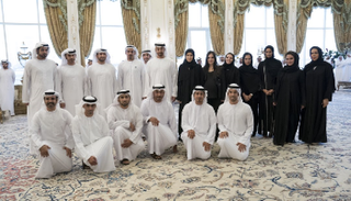 محمد بن زايد يستقبل اللجنة المنظمة لفعاليات منتدى" قدوة"