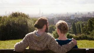 وفر له مساحة كافية للتحدث عن ما يمر به