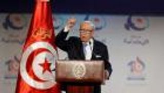 تونس تمدد حالة الطوارئ شهرا