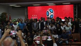 الأهلي يكرم لاعبيه الدوليين بعد تأهل مصر لكأس العالم