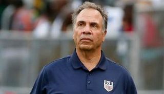 استقالة مدرب المنتخب الأمريكي 