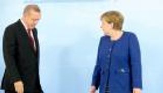 صحف ألمانية تطالب برلين بوقف منح التأشيرات للأتراك