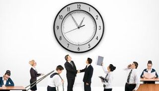 حب العمل يهدد مستقبلك المهني