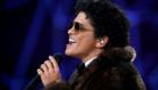 "برونو مارس" يتصدر ترشيحات جوائز الموسيقى الأمريكية