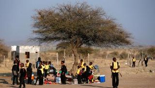 طلاب إحدى المدارس في جنوب إفريقيا