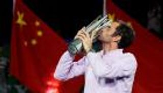 فيدرر يُسقط نادال مجددا ويتوج ببطولة شنغهاي