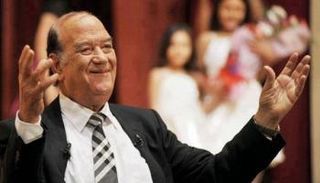 حسن حسني يحتفل اليوم بعيد ميلاده الـ86
