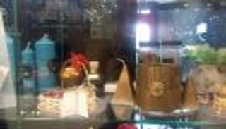 بالصور.. "النحت على الشمع".. حرفة تجد طريقها في السوق الجزائري