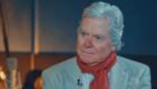 حسين فهمي لـ"الجزيرة": مصيركم إلى مزبلة التاريخ