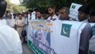 بالصور.. وقفة بكشمير للتنديد بتقرير الأمم المتحدة عن اليمن