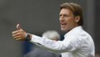 رينار يبعد الناصيري عن موقعة الحسم المونديالية