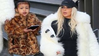 كيم كارديشيان وابنتها نورث