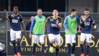  فيرونا يحقق أول انتصاراته في الكالتشيو