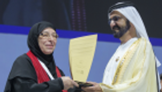 بالفيديو.. محمد بن راشد يتوج أبطال "تحدي القراءة العربي2"