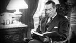 يوسف وهبي.. مصارع ارتدى قفاز الإبداع الفني