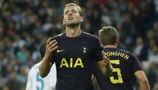 برشلونة راقب نجمي توتنهام أمام الريال