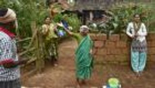 غرائب عيد "ديوالي" الهندي.. "النحل" يعاقب غير المشاركين