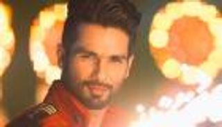 بالفيديو.. كابور يكشف عن اسم فيلمه الجديد احتفالا بـ"ديوالي"