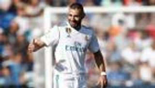 وكيل بنزيمة يكشف موقفه من الانتقال لأرسنال