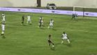 الوحدة يتصدر الدوري الإماراتي بفوز متأخر على حتا