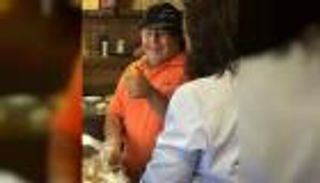 "مالك سرحان"..  قصة أول مشروع لأعضاء جمعية الإمارات لمتلازمة داون