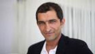 عمرو واكد يروي لـ"بوابة العين" أسباب موافقته على "ابتسم أنت في مصر"