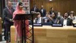 ملالا يوسف لا تستخدم المحمول