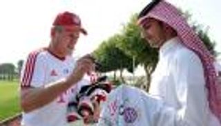 هاينكس يفضل إجراء معسكر بايرن الشتوي في الإمارات بدلاً من قطر