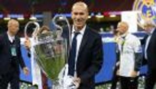 زيدان: لا أستحق جائزة "الأفضل" 