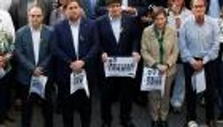 كتالونيا تصعّد ضد مدريد.. وترفض تعليق الحكم الذاتي