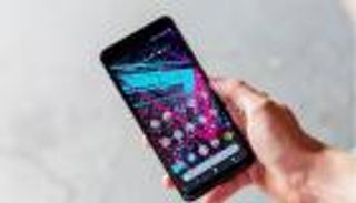 جوجل تحقق في بلاغات عن أعطال بشاشة "بيكسل 2"