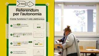 الناخبون في لومبارديا وفينيتو الإيطاليتَين يصوتون لصالح الحكم الذاتي 